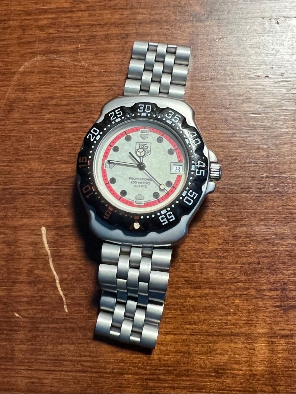 TAG Heuer Formula 1 Professional 200m Quartz